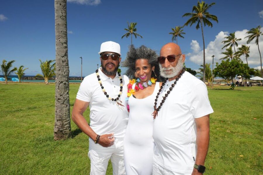 1 Hour Photography Honolulu Beautiful and Magical - Afternoon at Waikiki Yacht Club