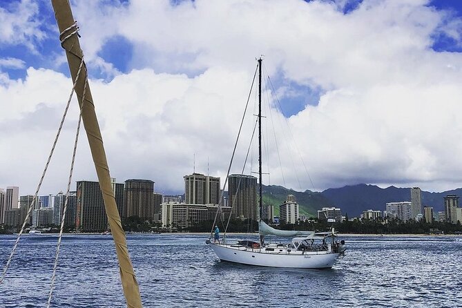 12pm Turtle Canyon Snorkel Adventure - The sail back, with Waikiki and Diamond Head in view
