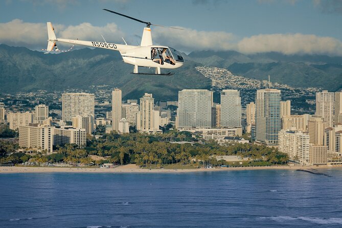 18 Minutes SHARED Helicopter Tour in Honolulu - Why a helicopter makes sense on Oahu