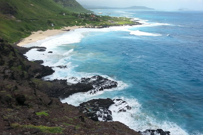 5-Hour Private Customized Luxury Convertible Tour of Oahu's South Shore - Halona Blowhole and the movie beach nearby