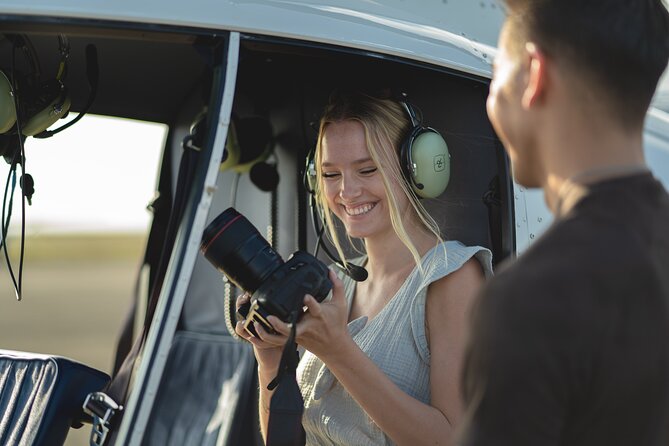 60 Minutes SHARED Helicopter Tour in Honolulu - Why seeing Oahu from above changes the island