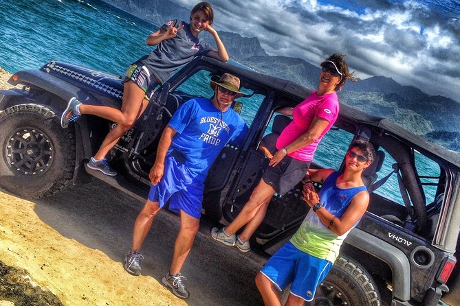 8 Hour Circle Island Jeep Tour - One long day around Oahu