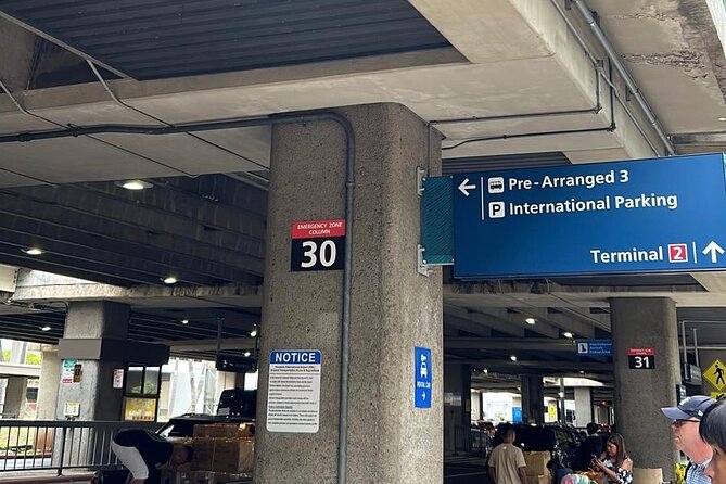 Airport Shuttle - HNL Airport to Waikiki - The airport pickup: where the service earns or loses its value