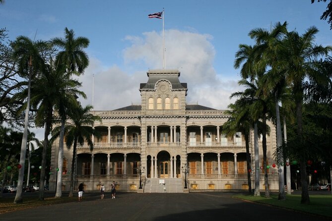 Awesome Scavenger Hunt: Royal Views Of Honolulu - The Let’s Roam app puts your group in charge