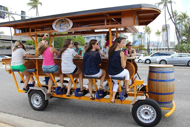 Beer Lover's Bike Tour of Honolulu - Waikiki Brewing Company finishes with food and beer