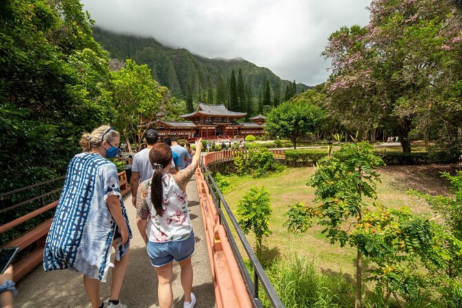 Best Of Oahu: Grand Circle Island Small Group Tour From Waikiki - Nuʻuanu Pali adds history to the scenery