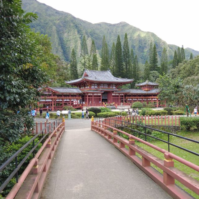 Best of Oahu in One Day - Byodo-In Temple and the East Coast drive