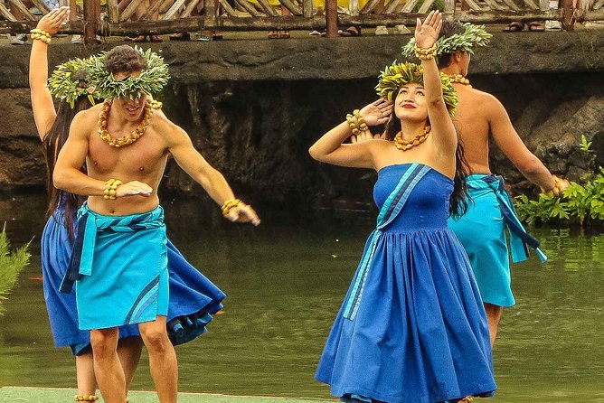 Best of Oahu: Pearl Harbor, Arizona Memorial and the Polynesian Cultural Center - The guide can shape the whole day