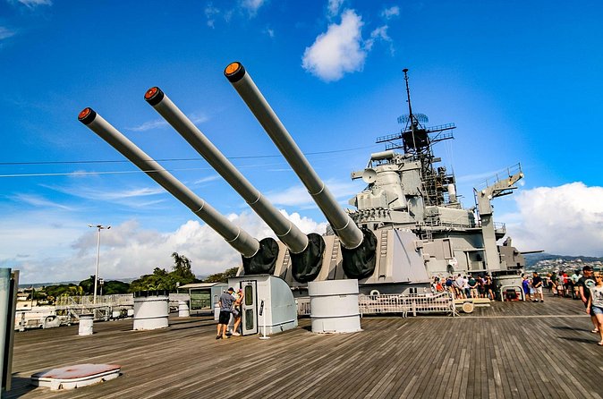 Best Of Pearl Harbor: USS Arizona Memorial & Historic Honolulu - Your driver may shape the quality of the tour