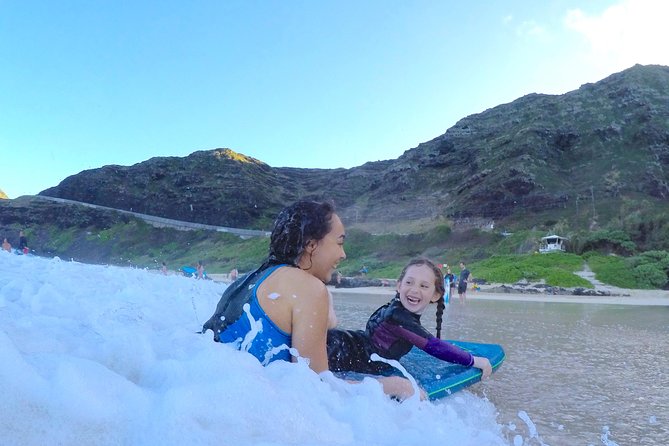 Bodyboarding 1-to-1 Private Lesson with Waikiki Courtesy Shuttle - The beach briefing and personal safety check