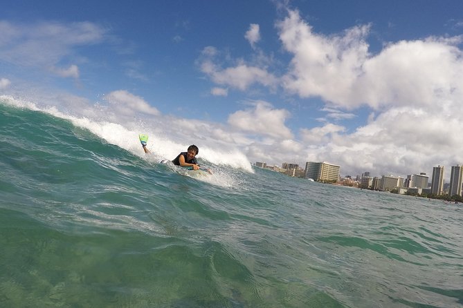 Bodyboarding 1-to-1 Private Lesson with Waikiki Courtesy Shuttle - When bodyboarding changes to surfing