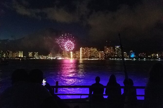 BYOB Friday Night Fireworks Cruise - Watching Waikiki fireworks from the boat