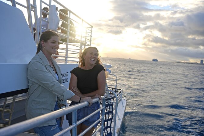 BYOB Sunset Cruise Waikiki - The crew and the tone of the evening