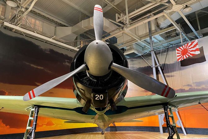 Deluxe Arizona Memorial and Pearl Harbor Aviation Museum Tour - The short Honolulu history circuit