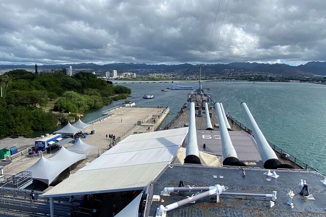 Deluxe Arizona Memorial and USS Missouri Battleship Tour - Waikiki pickup and the ride to Pearl Harbor