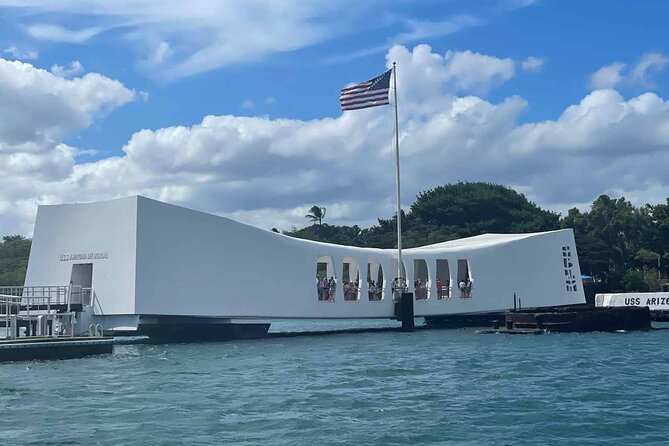 Deluxe Pearl Harbor USS Arizona Memorial and Honolulu City Tour - The USS Arizona Memorial is the heart of the day