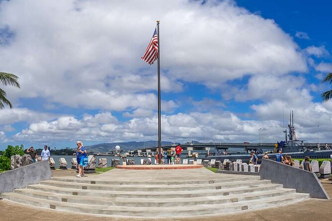 Deluxe Pearl Harbor USS Arizona Memorial and Honolulu City Tour - The city portion is a bonus, not the main event