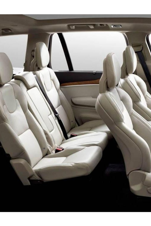 DEPARTURE-Private Transfer waikiki to HNL airport by minivan - Private group travel compared with a shared shuttle