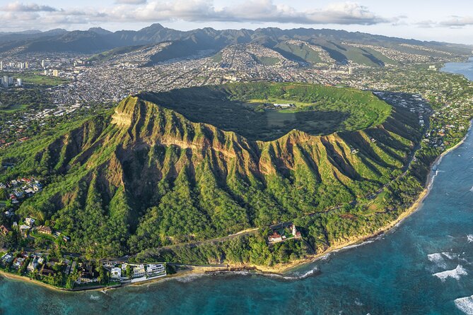Diamond Head Hike Shuttle with Reservation Tickets Included - Diamond Head at a glance