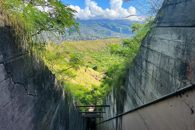 Diamond Head Hiking and Oahu Island Experience feat. North Shore - Halona Blowhole, Makapu‘u, and Sandy Beach