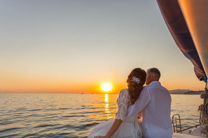 Diamond Head Sunset Sail - Dolphins, turtles, and whales when nature cooperates