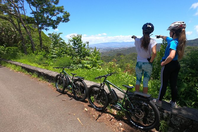 eBike Tour Honolulu Rainforest - What Makes the Guide Matter