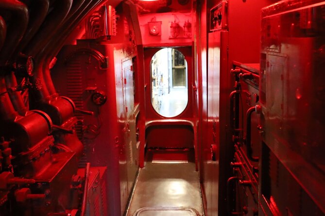 Exclusive Pearl Harbor and USS Arizona All-Access Private Tour - Battleship Missouri and the End of World War II