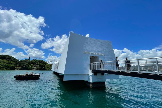 Family-friendly Pearl Harbor and Honolulu Downtown with private transportation - Punchbowl Cemetery brings a quiet finish
