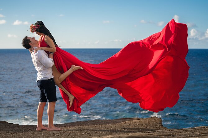 Flying Dress Photoshoot on Oahu - Why the sunrise setting makes the photographs work