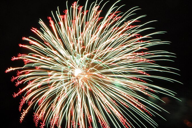Friday Fireworks Dinner Sail from the Hilton Hawaiian Village - Dinner: Useful, Casual, and Not a Food Tour