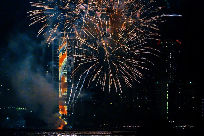 Friday Night Firework Cruise in Waikiki - Choosing a seat on the catamaran