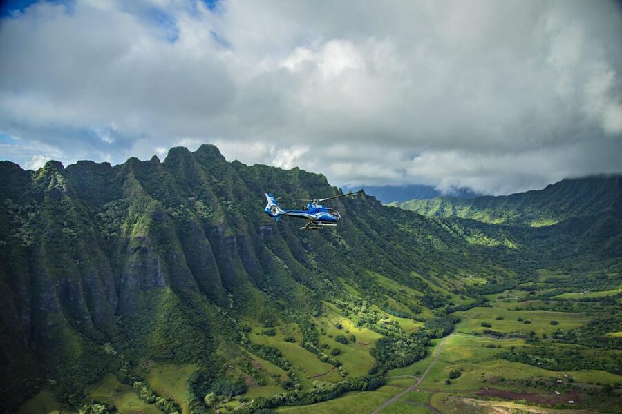 From Honolulu: Complete Oahu Island Helicopter Tour - A fast, wide view of Oahu