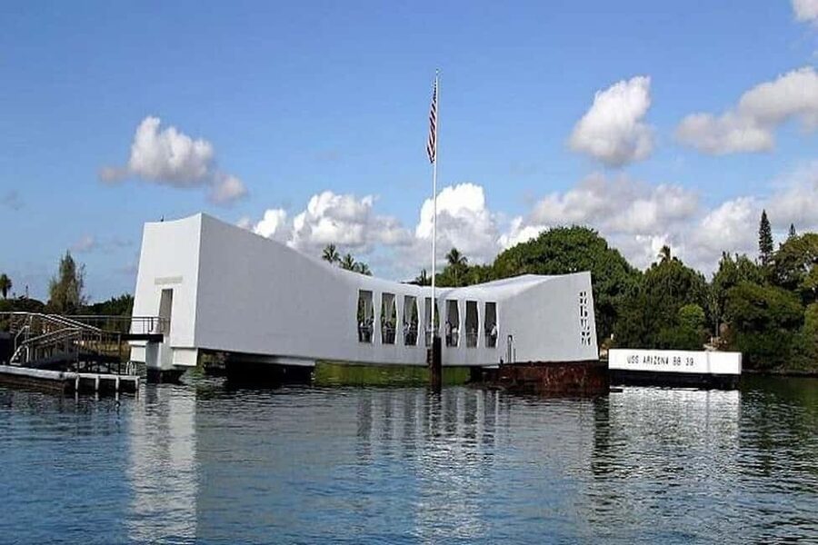 From Waikiki: Complete Pearl Harbor Experience Tour - Bags, clothing, and practical preparation