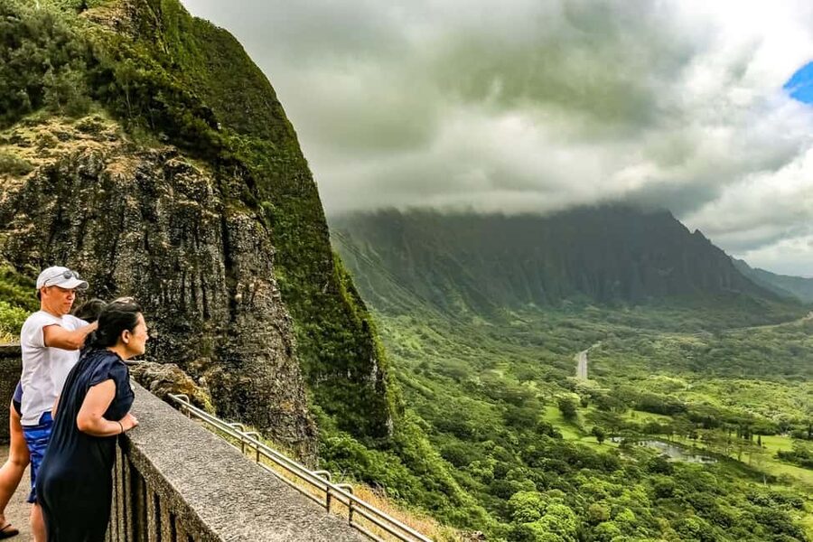 From Waikiki: Oahu Circle Island Tour - Halona Blowhole and the southeastern coast