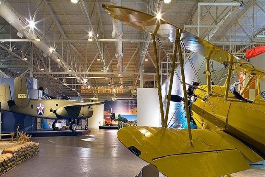 From Waikiki: USS Arizona Memorial and Honolulu City Tour - Pearl Harbor gives the day its purpose