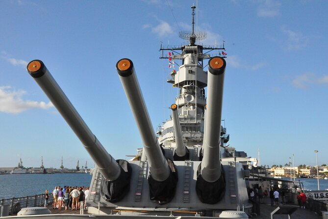Grand Pearl Harbor and City Tour - Bowfin gives the Pearl Harbor visit a different angle