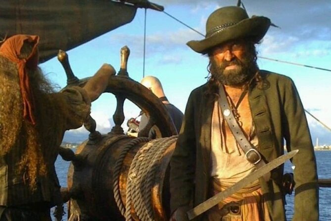 Half Day Deluxe Island Movie Tour: LOST, Jurassic, Pirates - Practical details that affect your morning