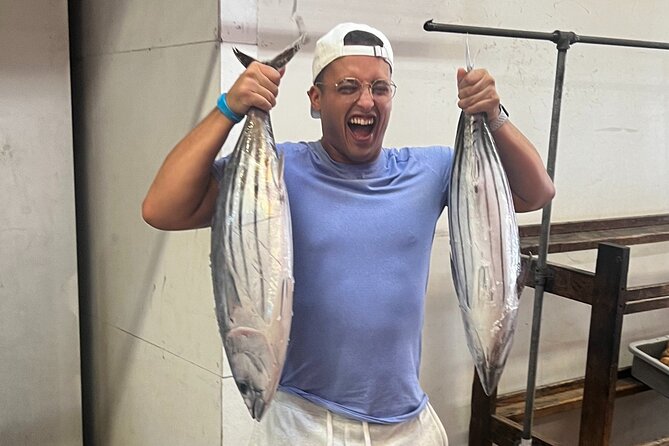 Hawaii Off The Beaten Path Food Tour - Fresh tuna, octopus, and the Oahu fish market