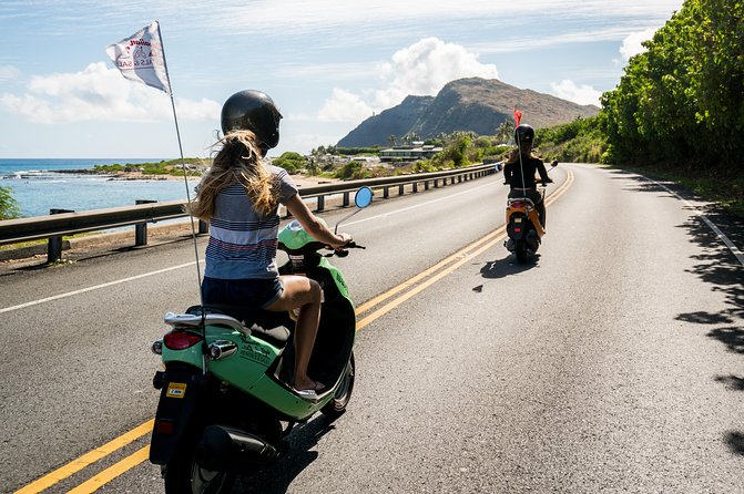 Hawaiian Style Moped Rental for the Day - Picking up the standard basket moped in Waikiki