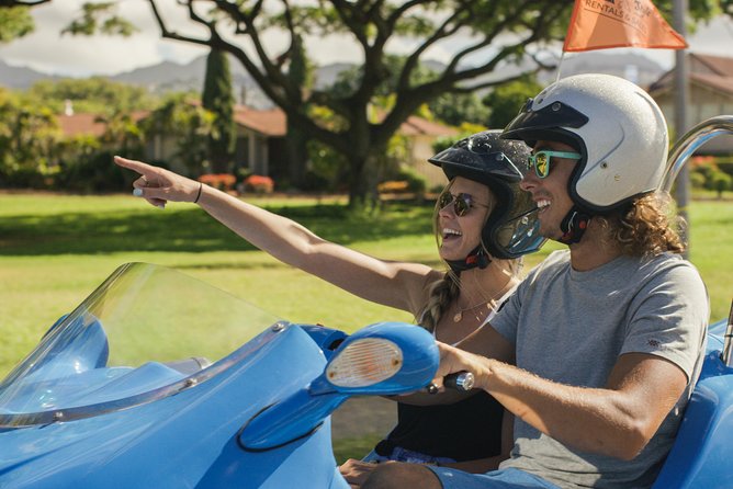 Hawaiian Style Scoot Coupe Rental for the Day - Why the Bluetooth speaker and map matter