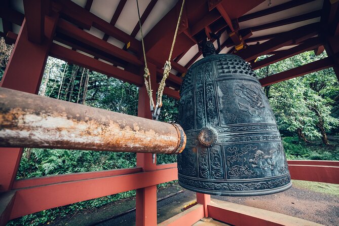 Hidden Gems of Oahu Circle Island Tour with Byodo-In Temple - Macadamia nuts and Chinaman’s Hat add local color