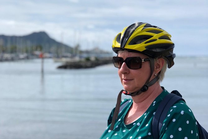Historical Honolulu Bike Tour - Kakaako’s Murals and Changing City