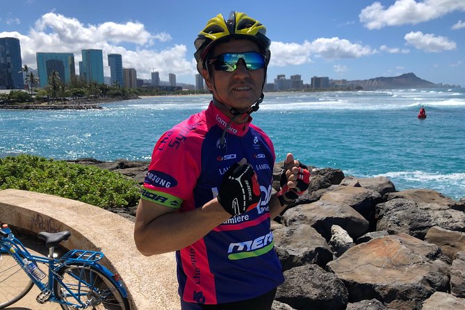 Historical Honolulu Bike Tour - Chinatown, Fresh Fruit, and Downtown Streets