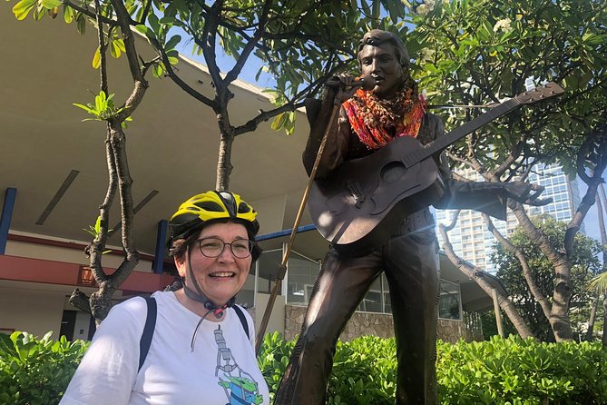 Historical Honolulu Bike Tour - Waikiki, the Zoo, and the Ala Wai Canal