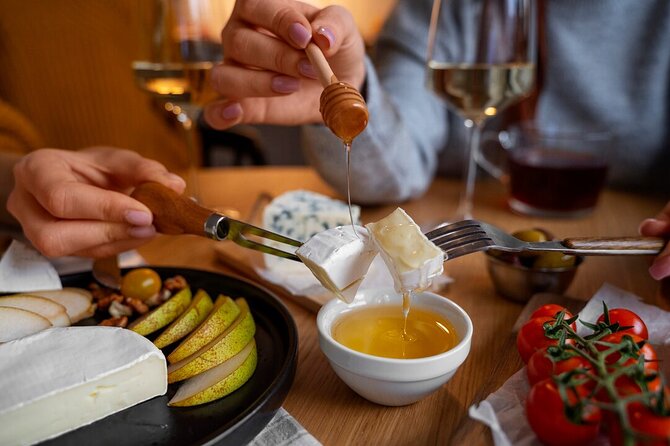 Honey Flight & Bites: The Best Honey Tasting in Hawaii - Arriving at 54 Maluniu Avenue in Kailua