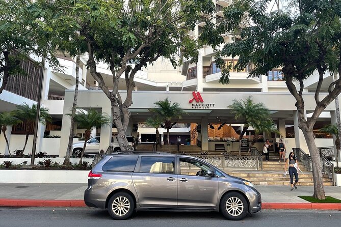 Honolulu Airport & Ko Olina Hotels Private Transfer by Minivan (up to 5 people) - Who gets the most from this transfer