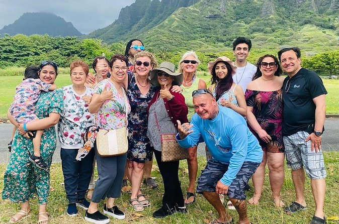 Honolulu Airport Shuttle & Circle Island Tour - Macadamia nuts, coffee, and Chinaman’s Hat