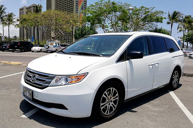Honolulu Airport & Waikiki Hotels Private Transfer by Minivan (up to 5 people) - Leaving Waikiki for an early flight
