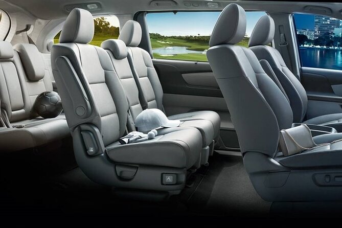 Honolulu Airport & Waikiki Hotels Private Transfer by Minivan (up to 5 people) - What this transfer does not include