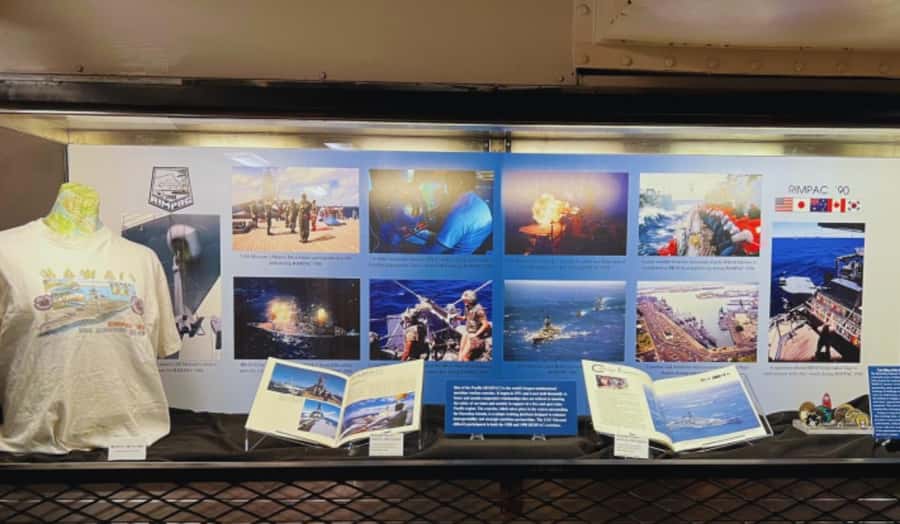 Honolulu: Battleship Missouri Memorial with Guide Option - Choosing self-guided exploration